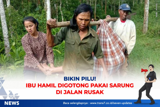 Bikin Pilu! Ibu Hamil Digotong Pakai Sarung Di Jalan Rusak