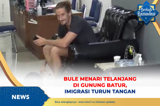 Bule Menari Telanjang Di Gunung Batur, Imigrasi Turun Tangan