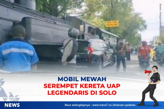 Mobil Mewah Serempet Kereta Uap Legendaris Di Solo